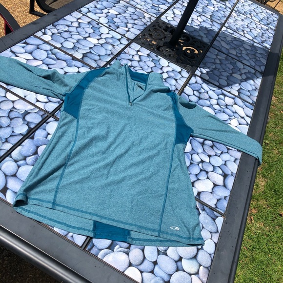 Champion Workout Top/Sweatshirt - Picture 2 of 6